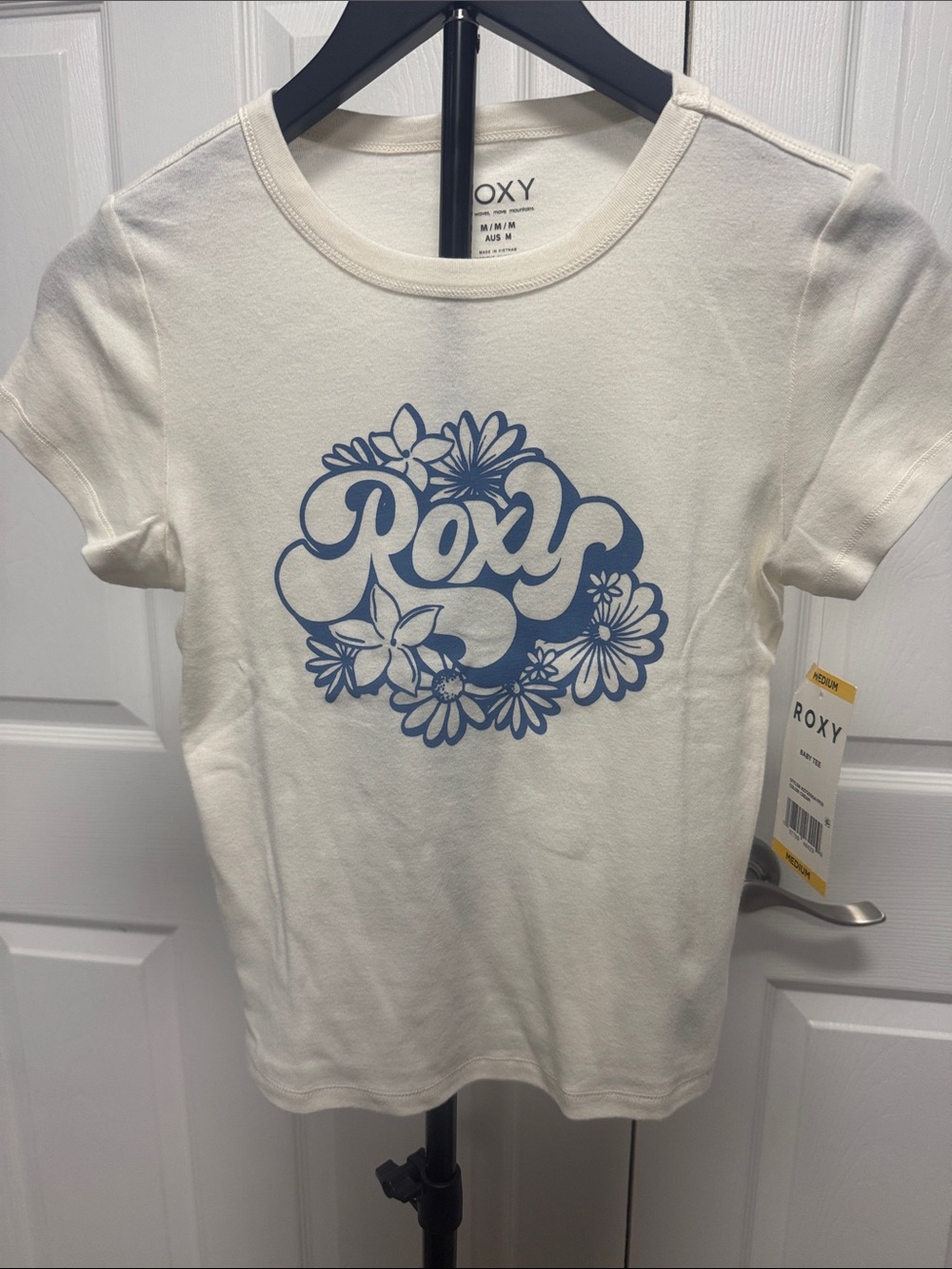 Roxy Women’s Baby Doll Tee with Blue Floral Logo BNWT